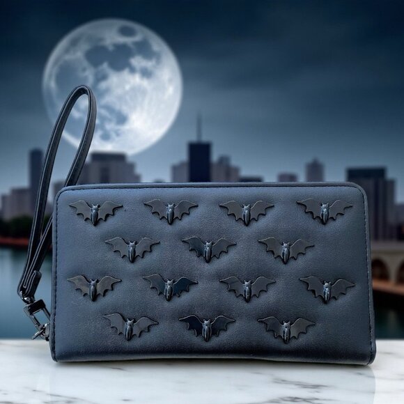 Betsey Johnson Large Black w/Bats Wristlet Phone Case Clutch Wallet NWT - Picture 3 of 8